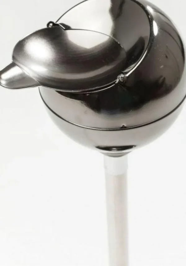 Tuhkakupit Ja Savukerasiat>KARE Design Spheric Gunmetal Jalallinen Tuhkakuppi