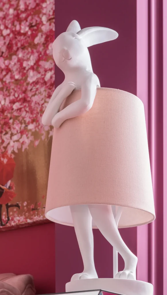 Pöytävalaisimet>KARE Design Animal Rabbit Pupu Pöytävalaisin, Pupulamppu, Valkoinen/roosa 50cm
