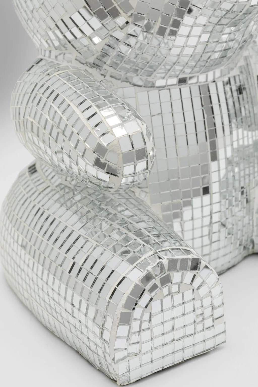 bear_disco_karhu_sstlipas_cm_5.webp Säästölippaat>KARE Design Bear Disco Karhu Säästölipas 21cm
