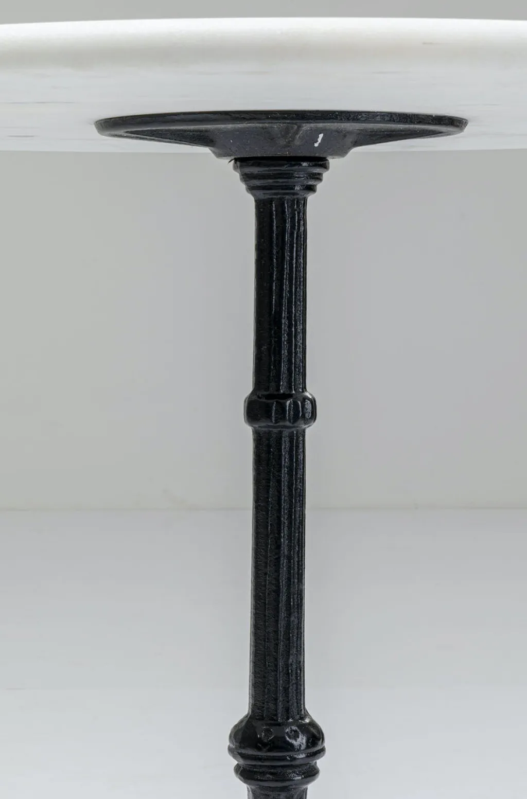 bistro_table_kaffeehaus_pyre_pyt_valkoinen___3.webp Baaripöydät>KARE Design Bistro Table Kaffeehaus Pyöreä Pöytä, Valkoinen Ø 60