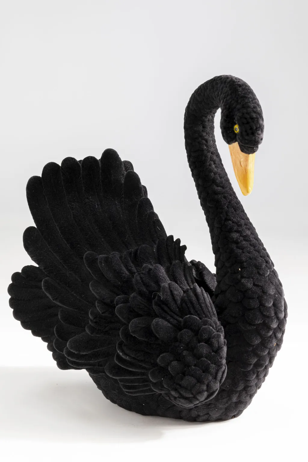 black_swan_musta_joutsen_koristeesine_cm_0.webp Koriste-Esineet>KARE Design Black Swan Musta Joutsen Koriste-esine 28cm