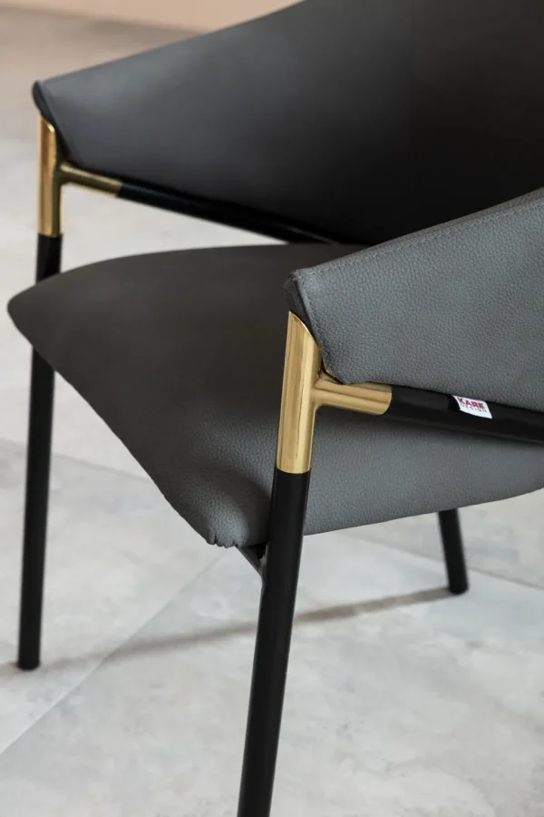 Tuolit>KARE Design Boulevard Tuoli Käsinojilla