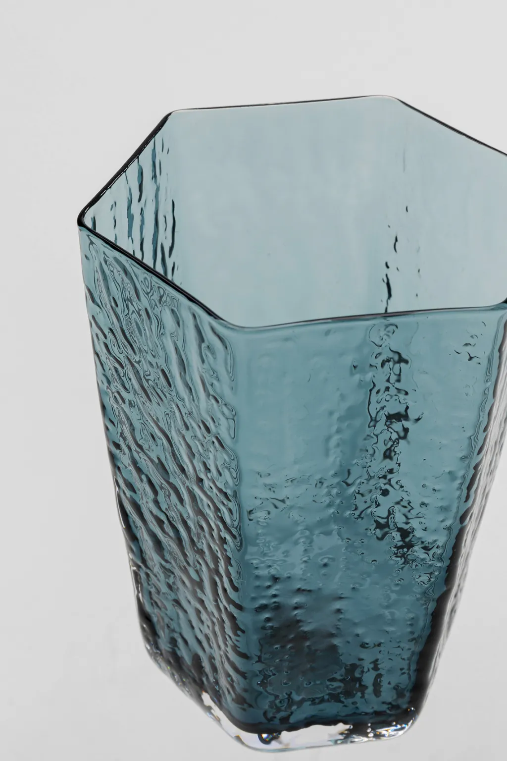 cascata_blue_valkoviinilasi_sininen_3.webp Viinilasit | Lasit>KARE Design Cascata Blue Valkoviinilasi Sininen