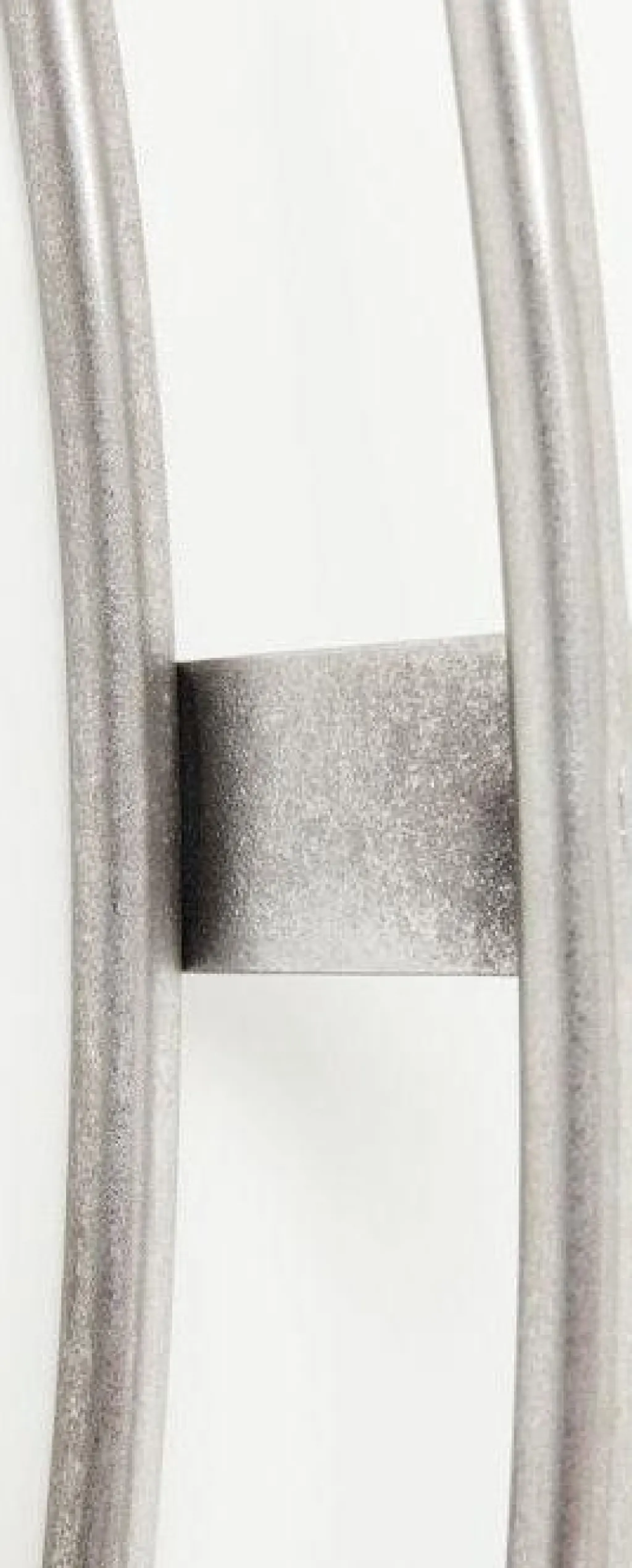 clip_silver_seinkello_hopea_cm_2.webp Kellot>KARE Design Clip Silver Seinäkello, Hopea Ø60cm