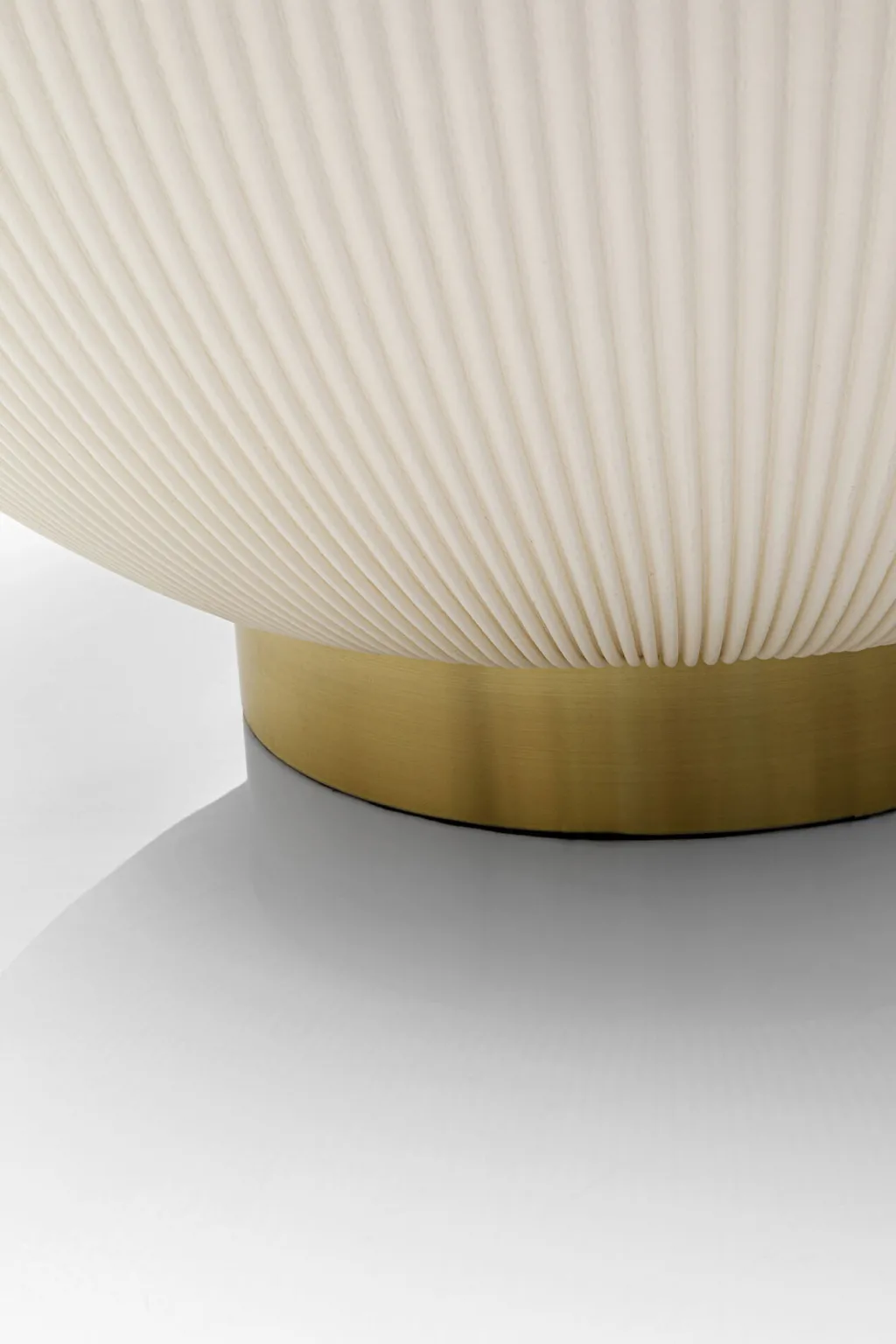 coffee_table_endless_vegas_white_cm_4.webp Sohvapöydät>KARE Design Coffee Table Endless Vegas White Ø71cm