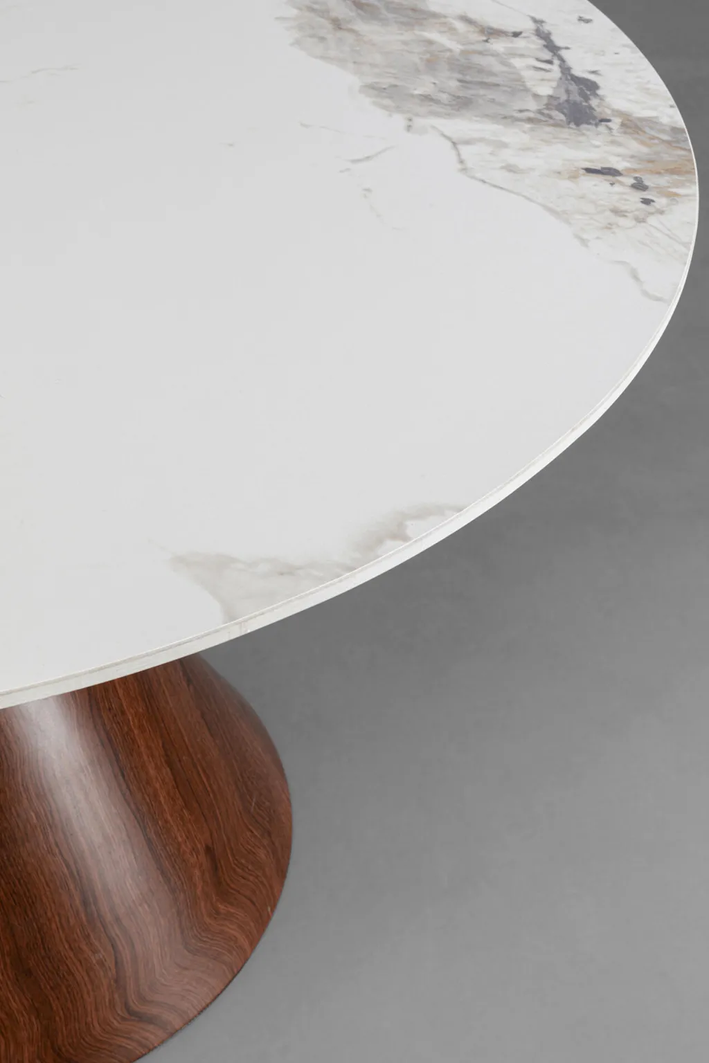 cono_ceramic_pyt_cm_2.webp Pöydät>KARE Design Cono Ceramic Pöytä Ø120cm