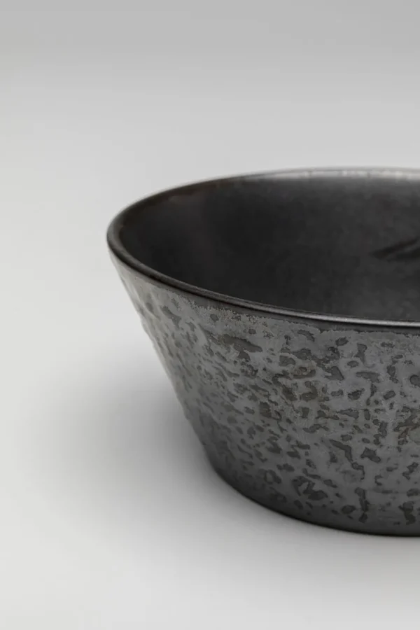 Astiat Snackseille>KARE Design Cosmos Kulho Musta Ø13cm