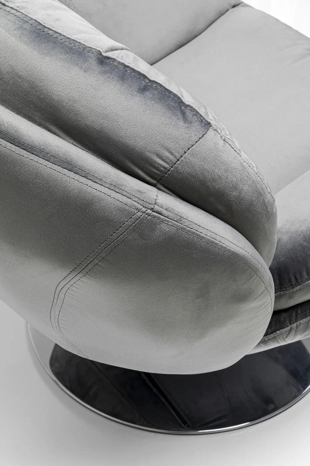 cosy_grey_pyriv_nojatuoli_harmaa_6.webp Nojatuolit>KARE Design Cosy Grey Pyörivä Nojatuoli, Harmaa