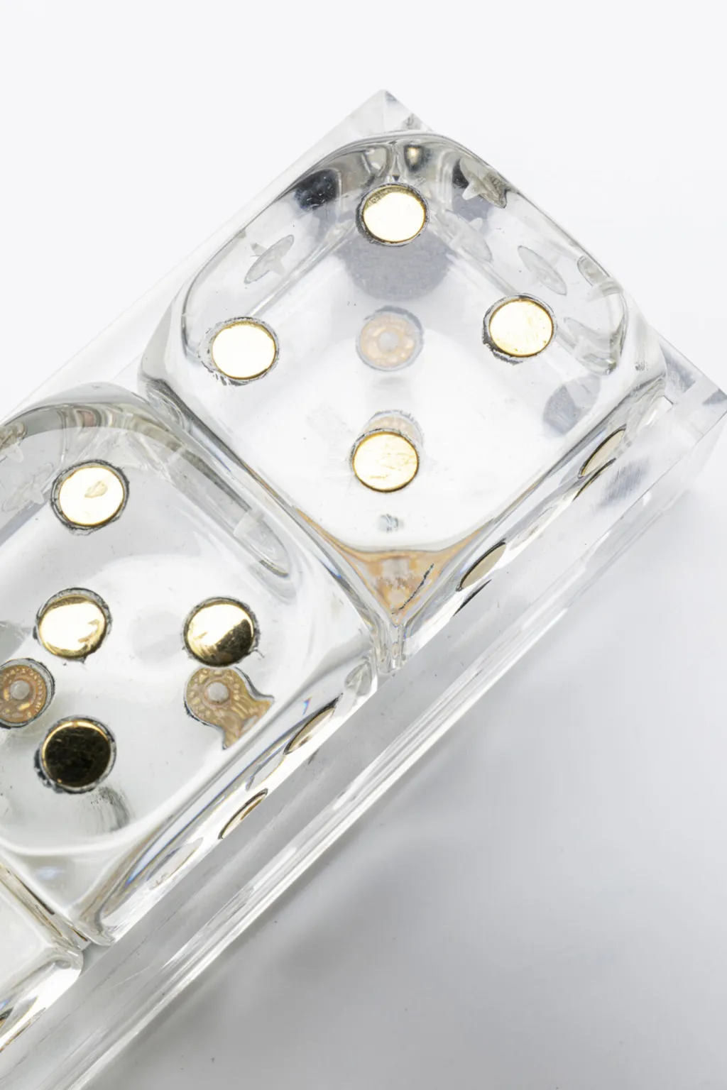 dice_transparent_koristeesine_xcm_4.webp Koriste-Esineet>KARE Design Dice Transparent Koriste-esine 17x4cm