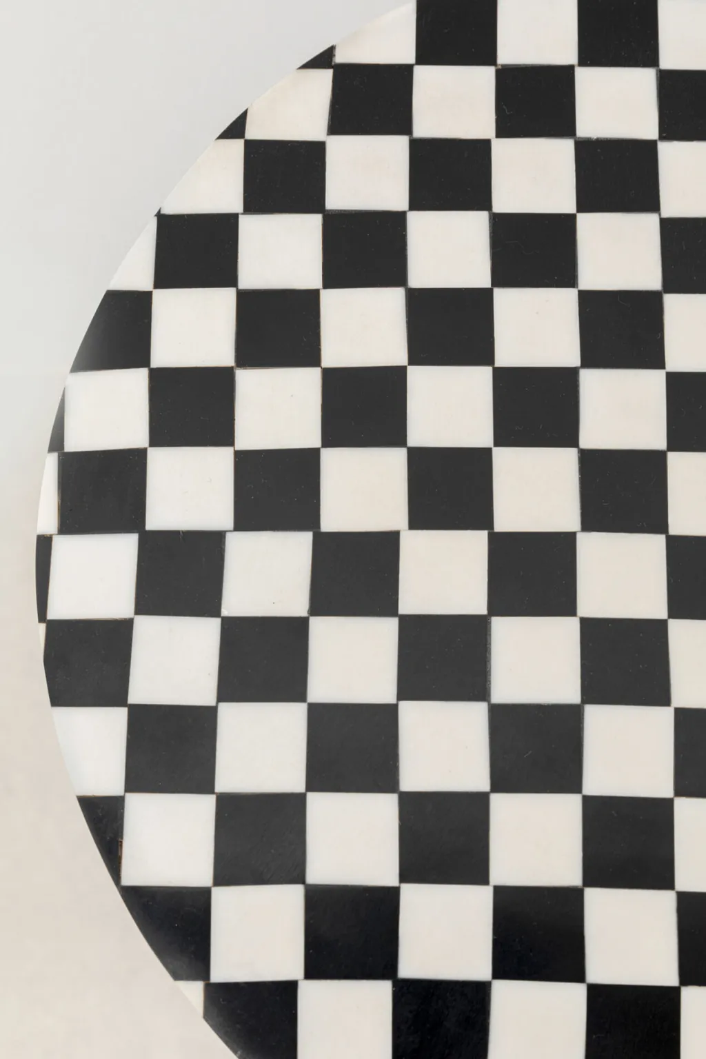 domero_chess_shakki_sivupyt__musta_valkoinen_cm_2.webp Sohvapöydät>KARE Design Domero Chess Shakki, Sivupöytä - Musta, Valkoinen Ø25cm