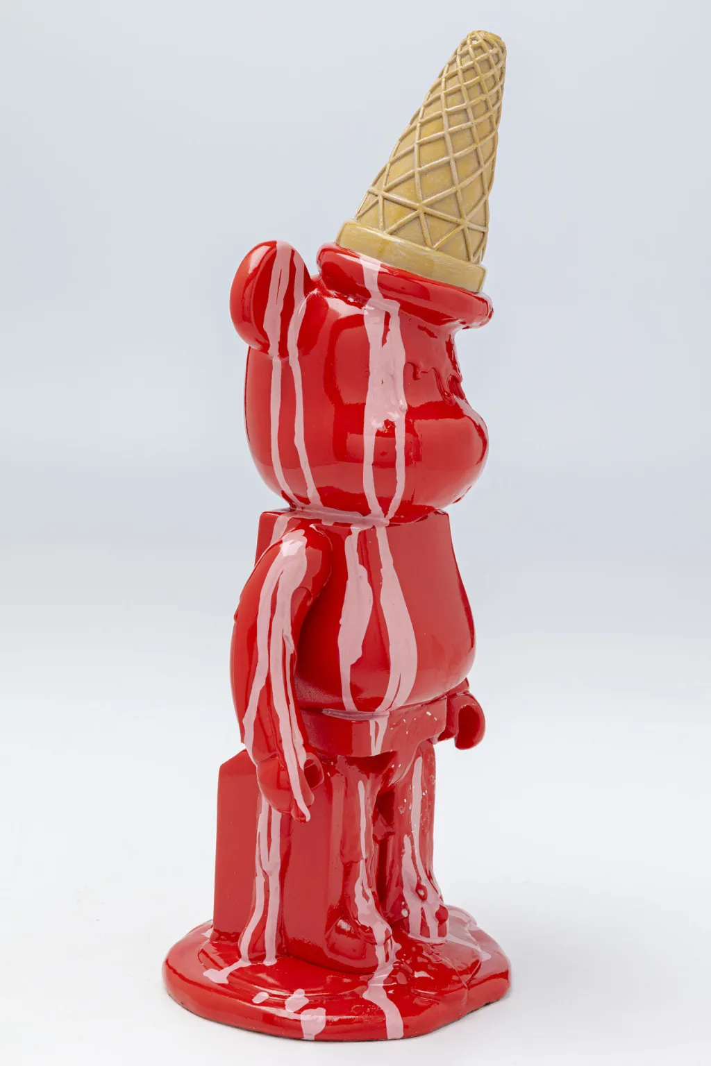 gelato_bear_jtel_karhu_koristeesine_punainen_cm_1.webp Koriste-Esineet>KARE Design Gelato Bear Jäätelö Karhu Koriste-esine, Punainen 40cm