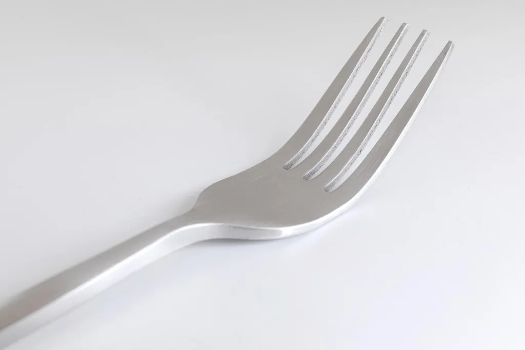 gloria_aterimet_matta_hopea_osaa_5.webp Keittiö Ja Astiat>KARE Design Gloria Aterimet Matta Hopea (16/osaa)