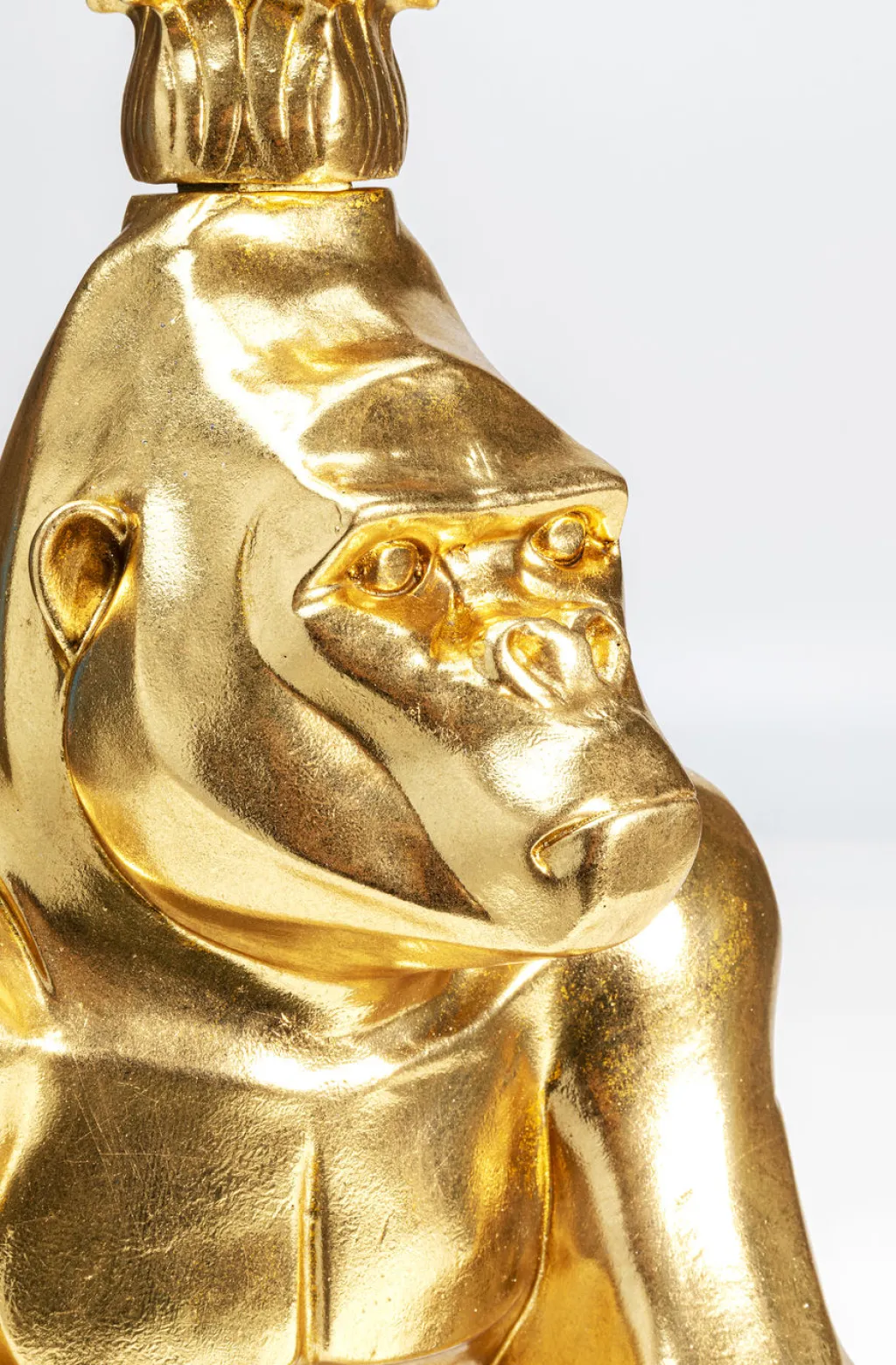 gorilla_kynttilnjalka_kulta_cm_5.webp Lyhdyt | Kynttilänjalat>KARE Design Gorilla Kynttilänjalka, Kulta 71cm