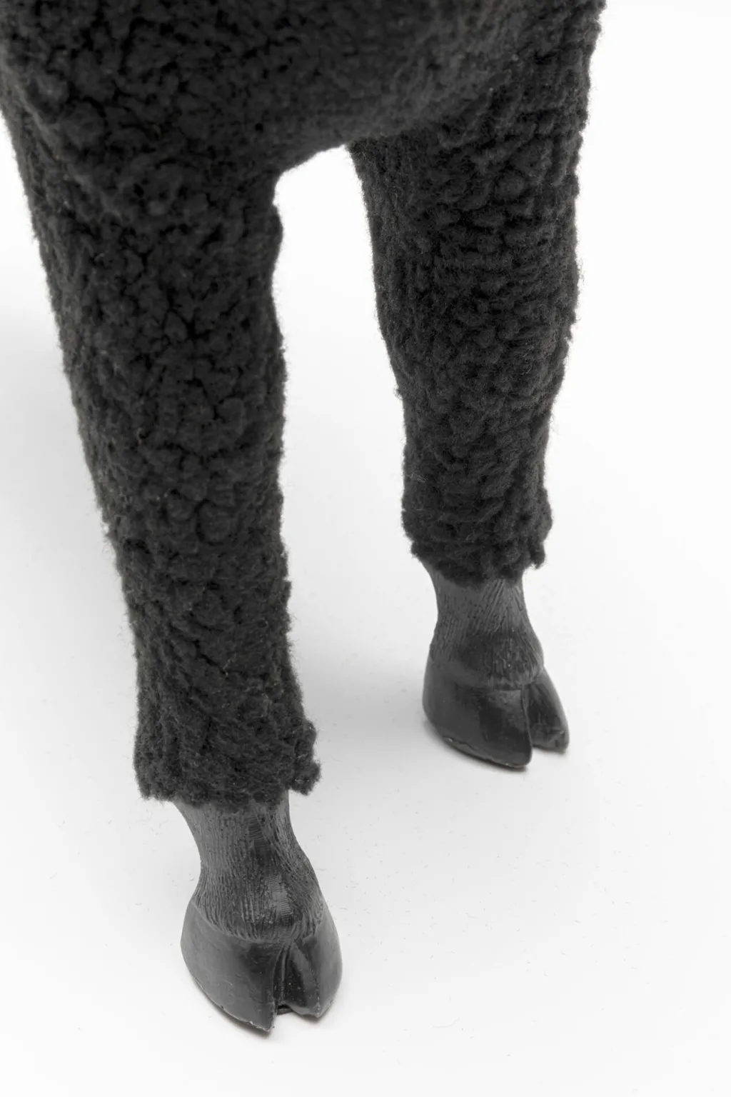 happy_sheep_wool_lammas_koristeesine_musta_cm_4.webp Koriste-Esineet>KARE Design Happy Sheep Wool Lammas Koriste-esine Musta 37cm