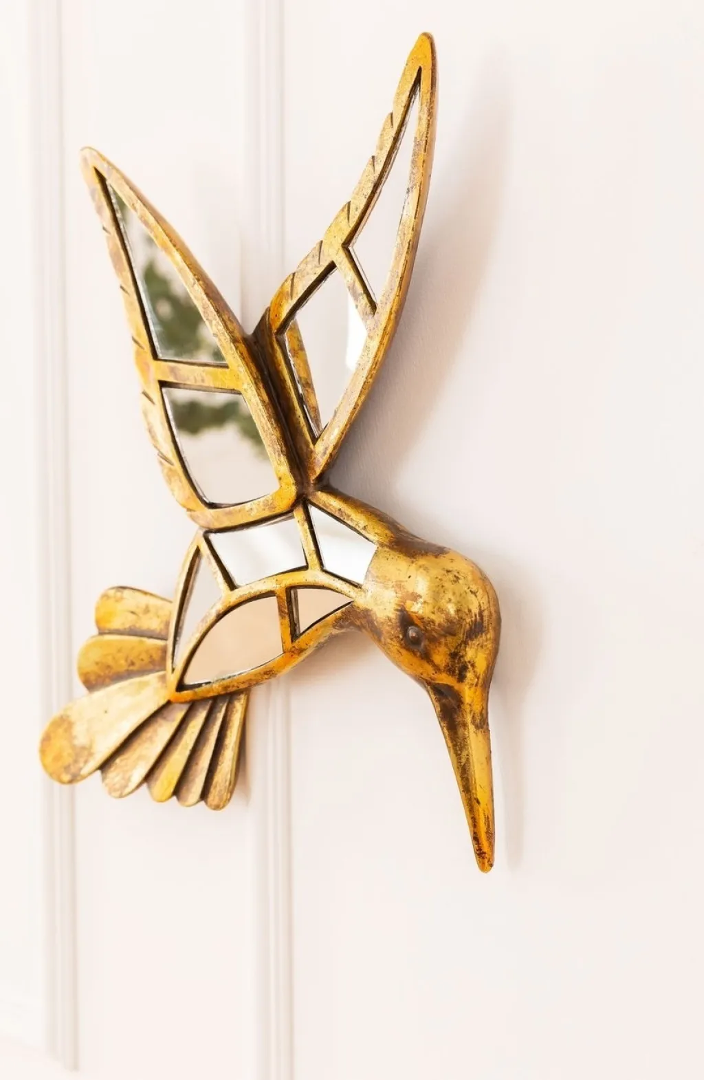 hummingbird_mirror_kolibri_seinkoriste_xcm_5.webp Seinäkoristeet>KARE Design Hummingbird Mirror Kolibri Seinäkoriste 27x32cm