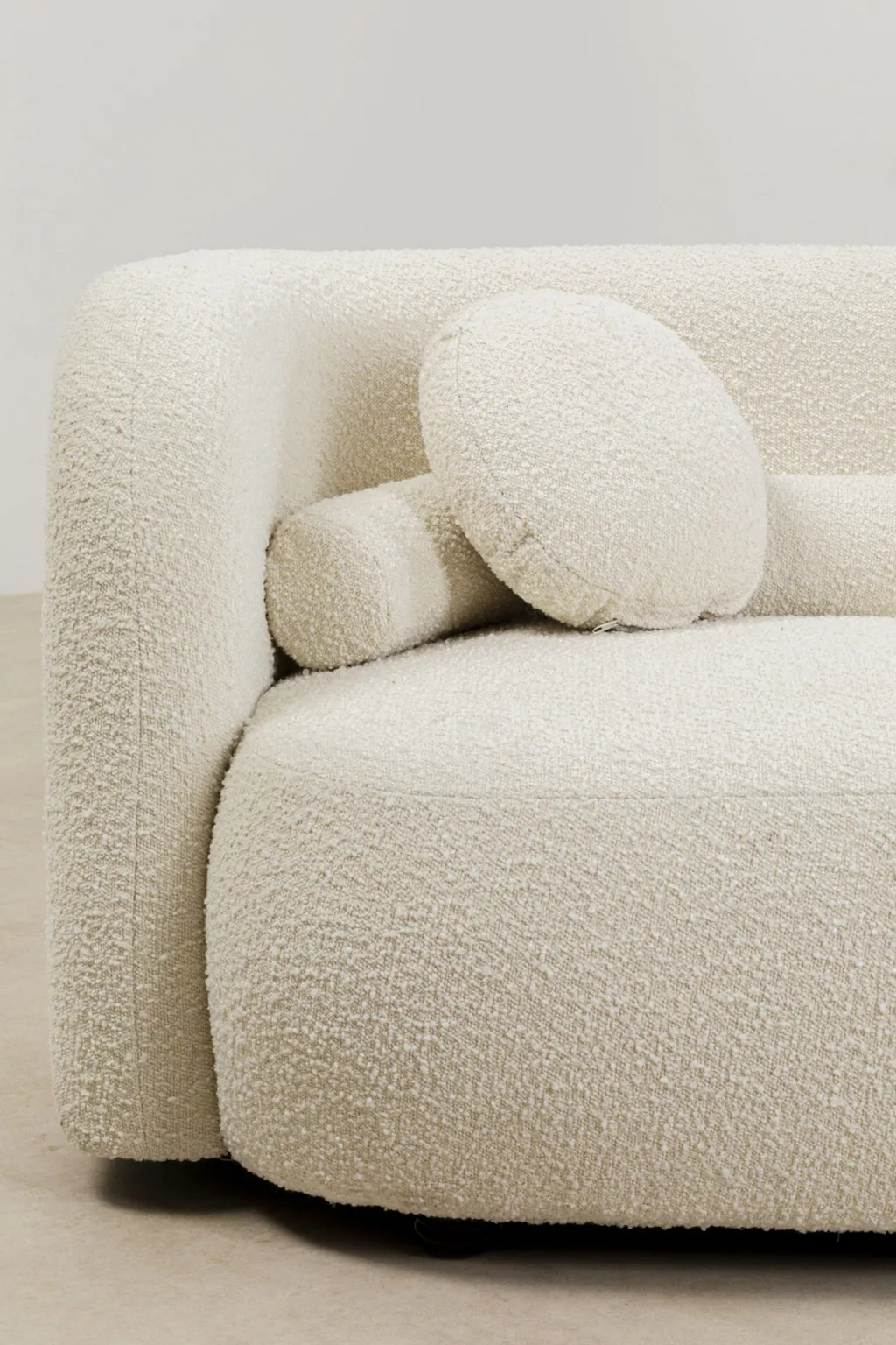 kelly_boucle_sohva_istuttava_cm_8.webp Sohvat | Olohuone>KARE Design Kelly Boucle Sohva, 3-istuttava, 225cm