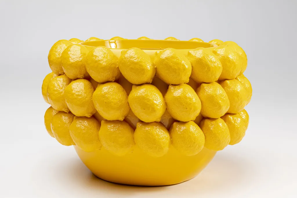 lemon_juice_deko_suojaruukku_cm_0.webp Ruukut>KARE Design Lemon Juice Deko Suojaruukku 22cm