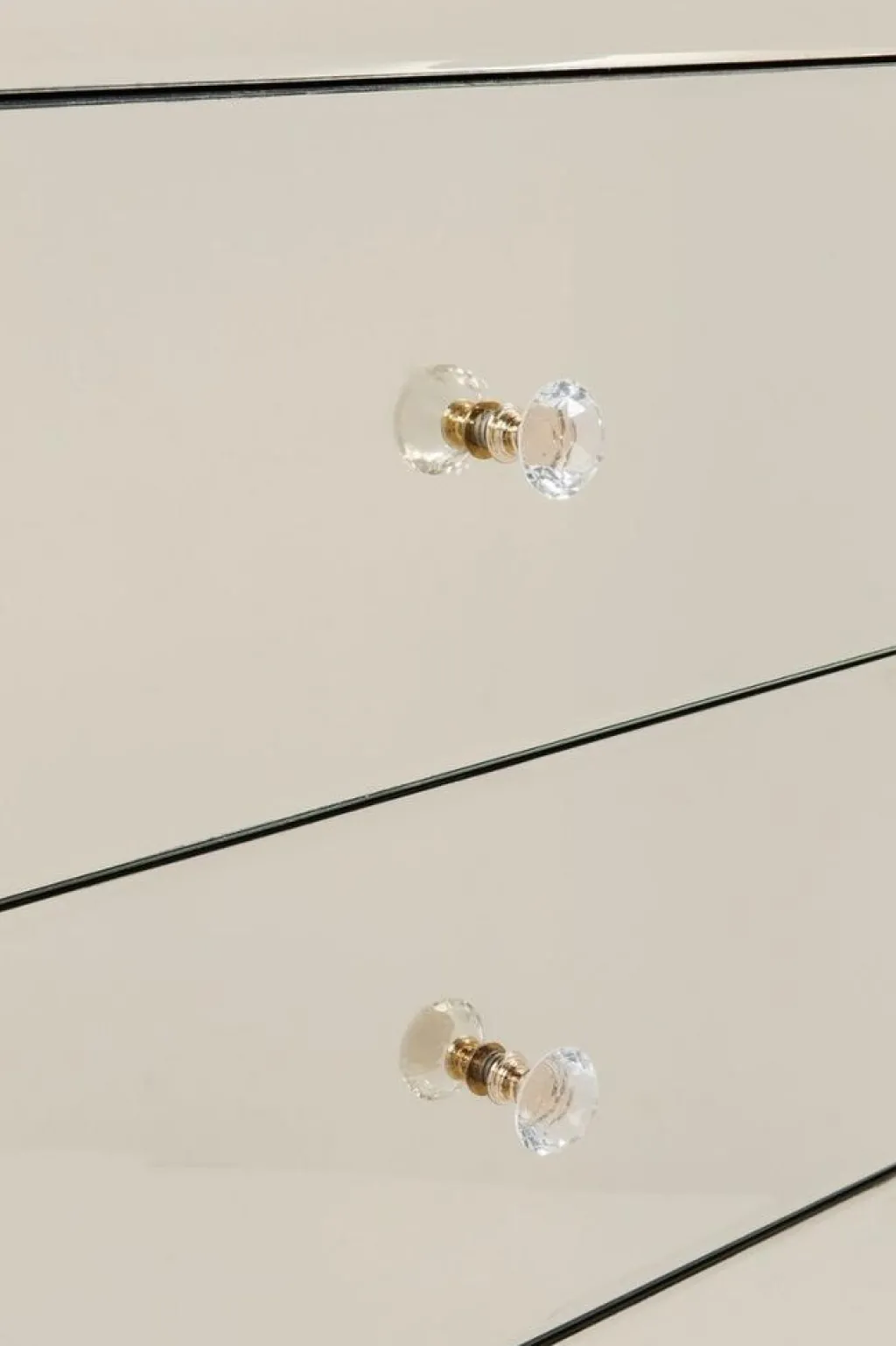 luxury_pearl_korkea_lipasto__laatikkoa_peililasia_5.webp Senkit | Olohuone>KARE Design Luxury Pearl Korkea Lipasto, 5 Laatikkoa, Peililasia