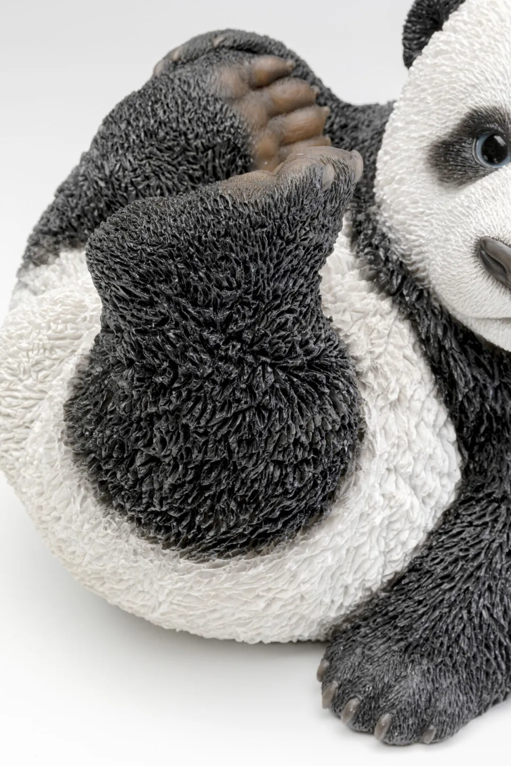 lying_panda_baby_panda_vauva_koristeesine_cm_3.webp Koriste-Esineet>KARE Design Lying Panda Baby Panda Vauva Koriste-esine 25cm