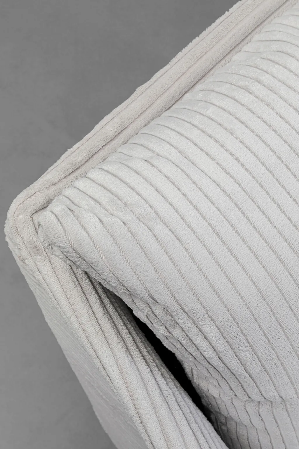 milo_kntyv_nojatuoli_beige_4.webp Nojatuolit>KARE Design Milo Kääntyvä Nojatuoli Beige