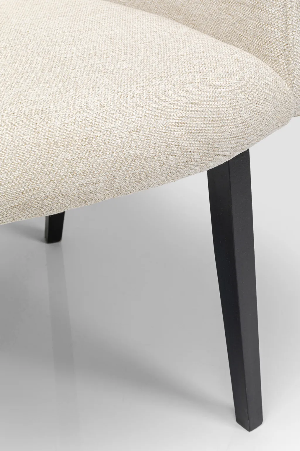 modino_tuoli_ksinojilla_kermanvrinen_6.webp Tuolit>KARE Design Modino Tuoli Käsinojilla, Kermanvärinen