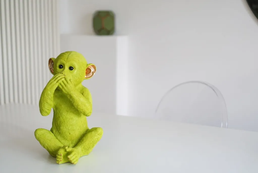 monkey_iwazaru_apina_sstlipas_lime_8.webp Säästölippaat>KARE Design Monkey Iwazaru Apina Säästölipas, Lime