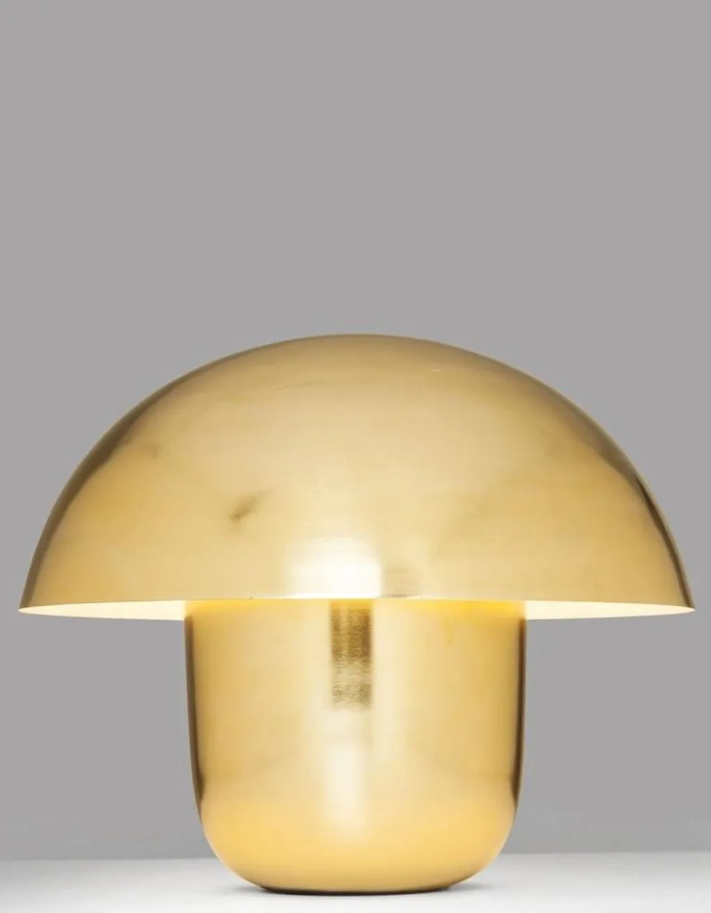 mushroom_pytvalaisin_messinki_1.webp Pöytävalaisimet>KARE Design Mushroom Pöytävalaisin, Messinki