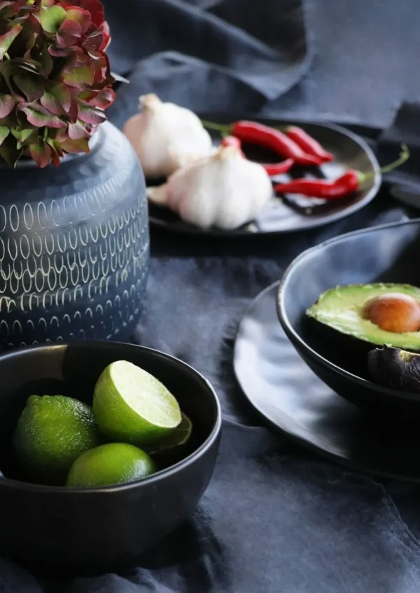 Lautaset>KARE Design Organic Black Lautanen Ø26cm