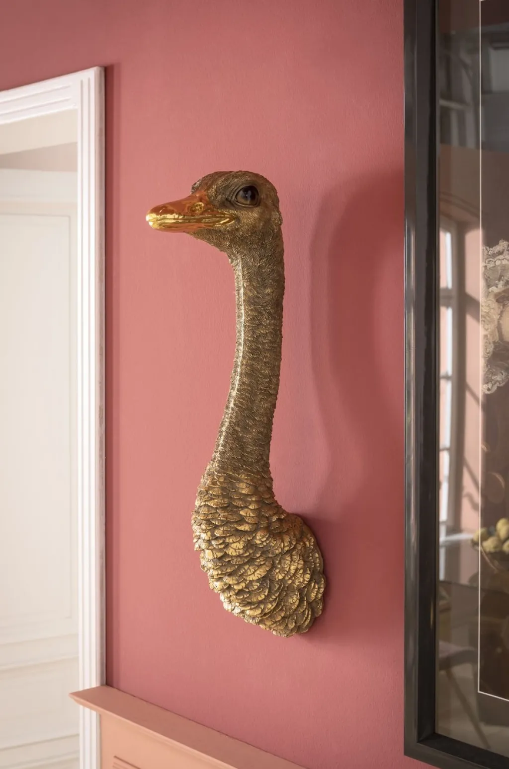 ostrich_strutsi_seinkoriste_kulta_xcm_4.webp Seinäkoristeet>KARE Design Ostrich Strutsi Seinäkoriste, Kulta 19x72cm