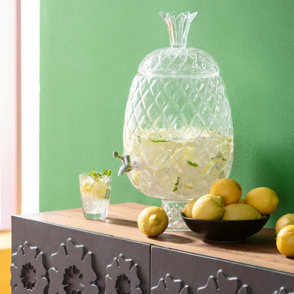 pineapple_clear_ananas_hanallinen_juomaastia_osaa_0.webp Kannut>KARE Design Pineapple Clear Ananas Hanallinen Juoma-astia (2/osaa)