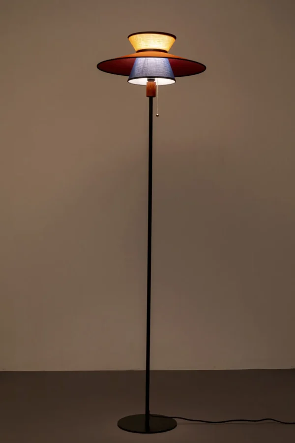 Lattiavalaisimet>KARE Design Riva Lattiavalaisin Monivärinen 160cm