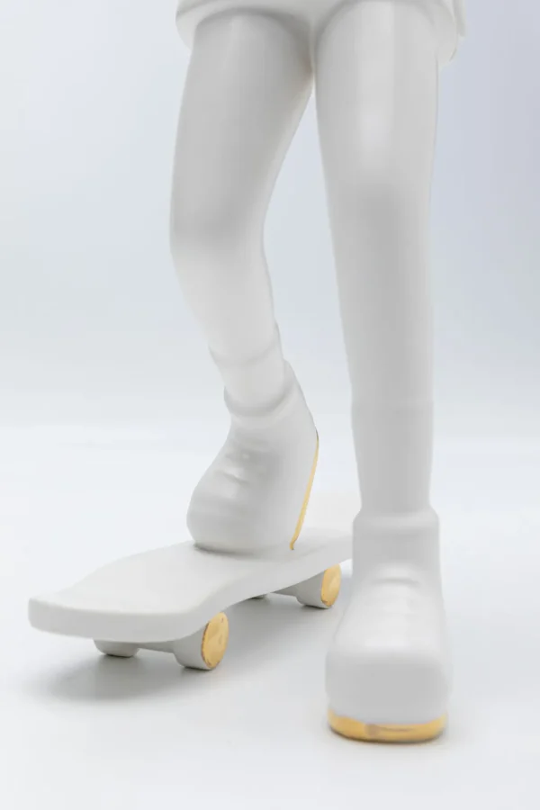 Koriste-Esineet>KARE Design Skating Astronaut - Skeittaava Astronautti Valkoinen Korste-esine 33cm