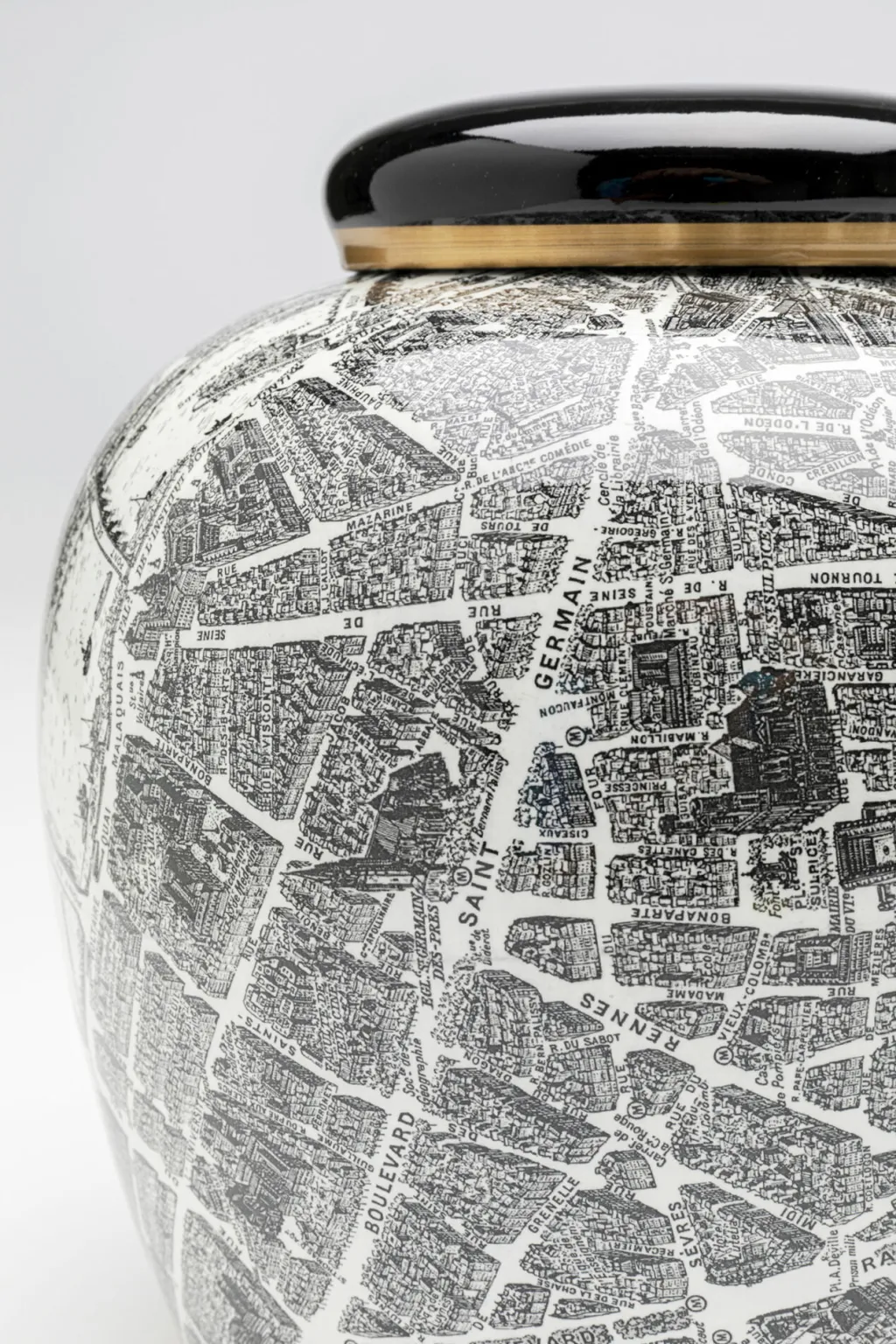 streets_of_paris_koriste_purkki_cm_1-1.webp Koriste-Esineet>KARE Design Streets Of Paris Koriste Purkki Ø21cm