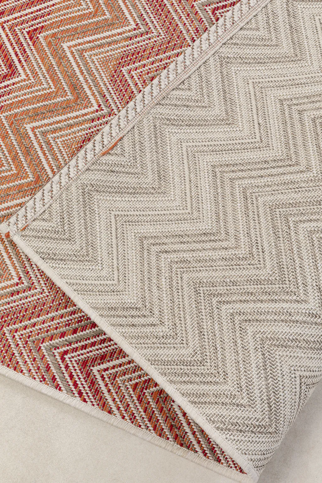 zigzag_red_matto_ulkokyttn_punainen_xcm_1.webp Matot>KARE Design Zigzag Red Matto Ulkokäyttöön, Punainen 160x230cm