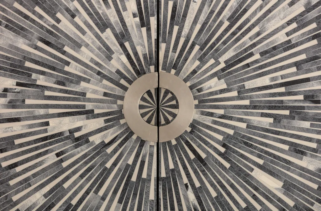 zoom_baarikaappi__pyre_muoto_mustavalkoinen_xcm_14.webp Baarit>KARE Design Zoom Baarikaappi - Pyöreä Muoto, Mustavalkoinen 100x160cm